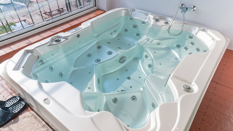 room detail thumbnail 2