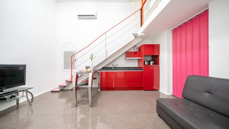 room detail thumbnail 1