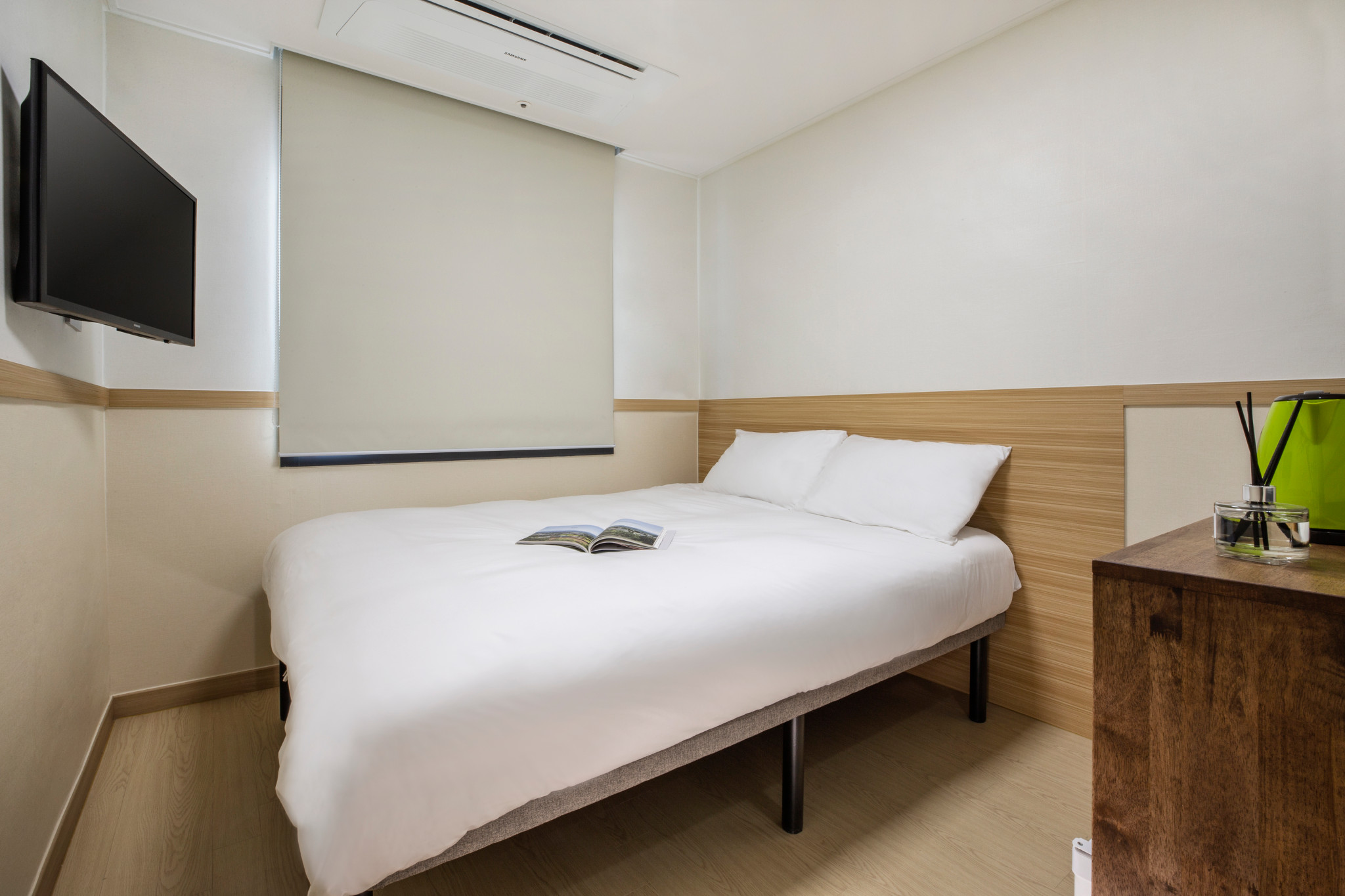 room detail thumbnail 0