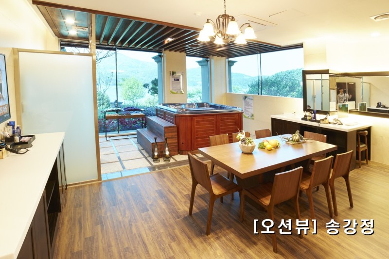 담양 퀸즈캐슬펜션&글램핑 조식·레스토랑