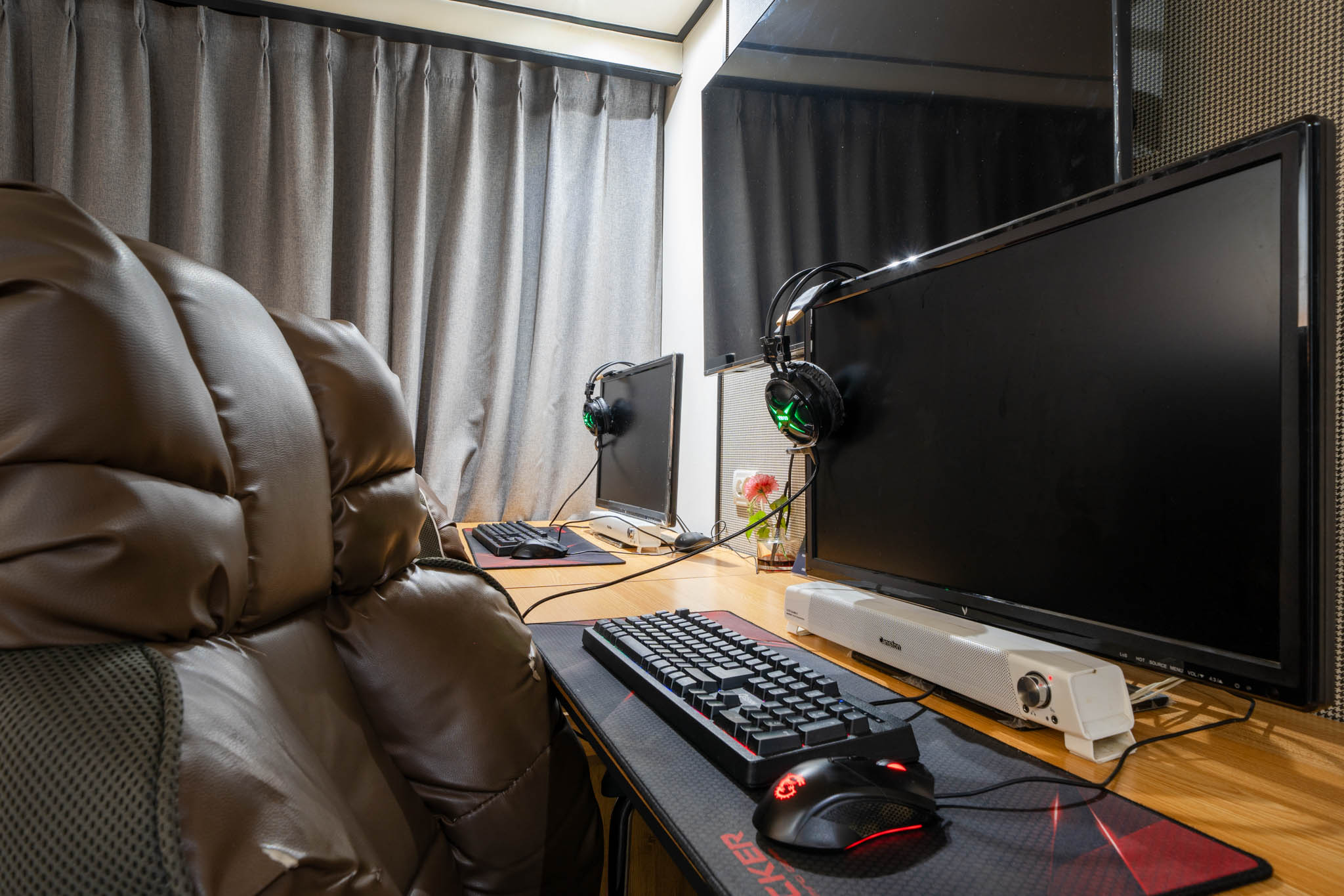 room detail thumbnail 1