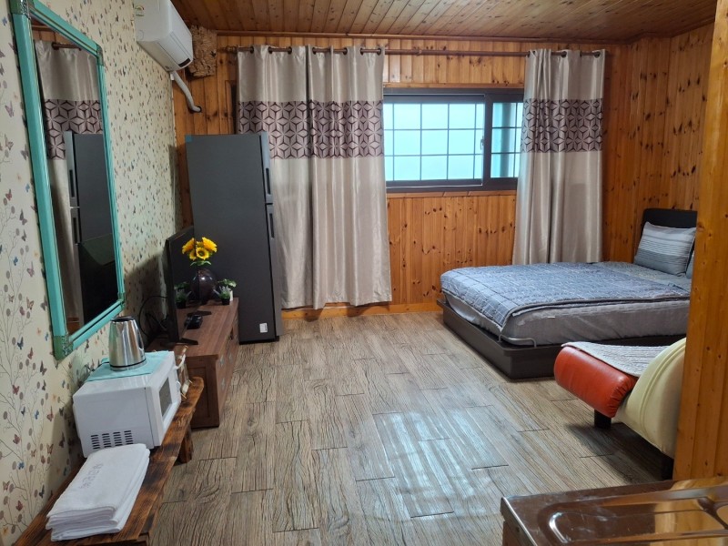 https://yaimg.yanolja.com/v5/2024/10/20/11/6714ef9cdfa863.54481188.jpg