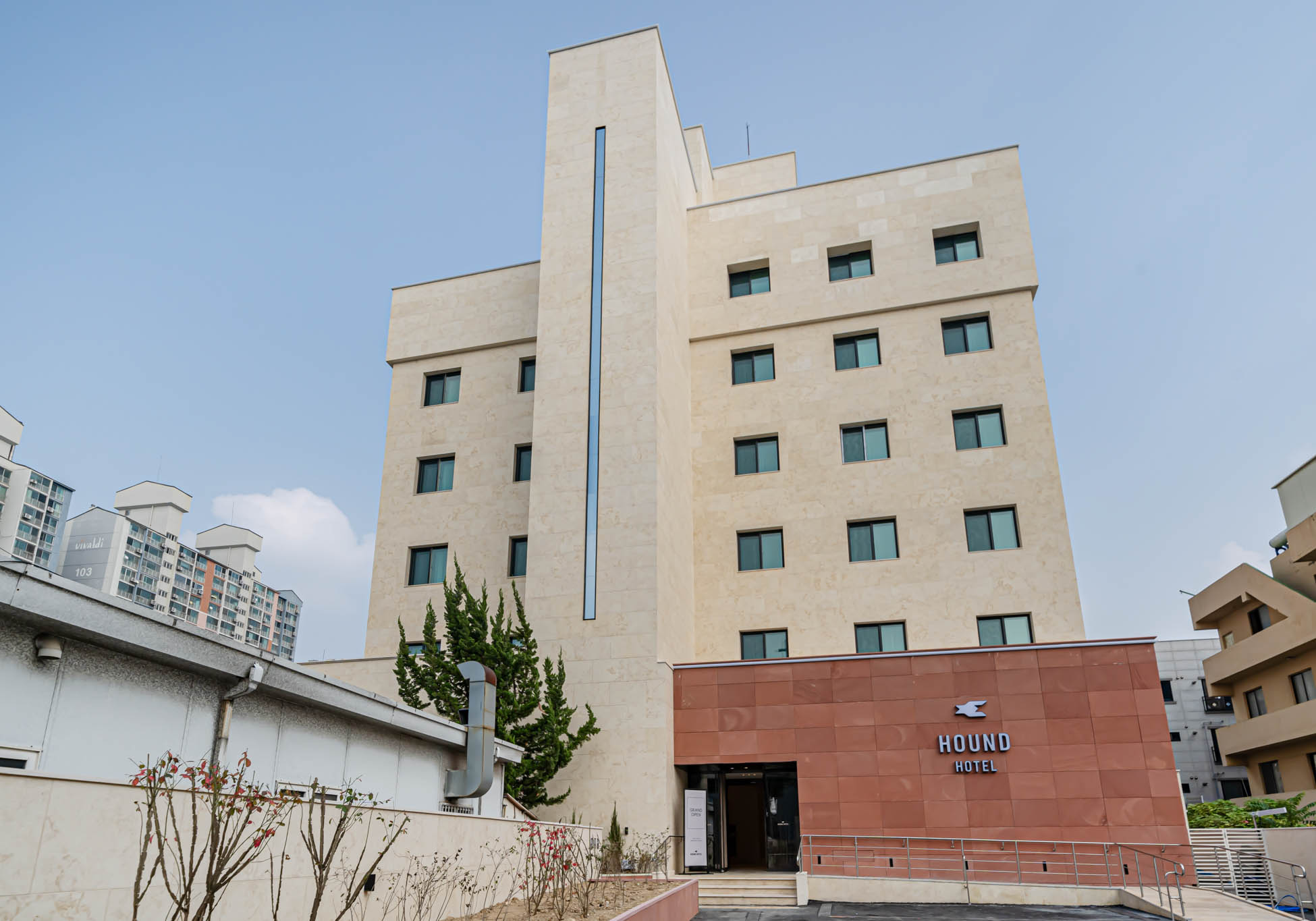 아산 하운드 아산터미널 외관