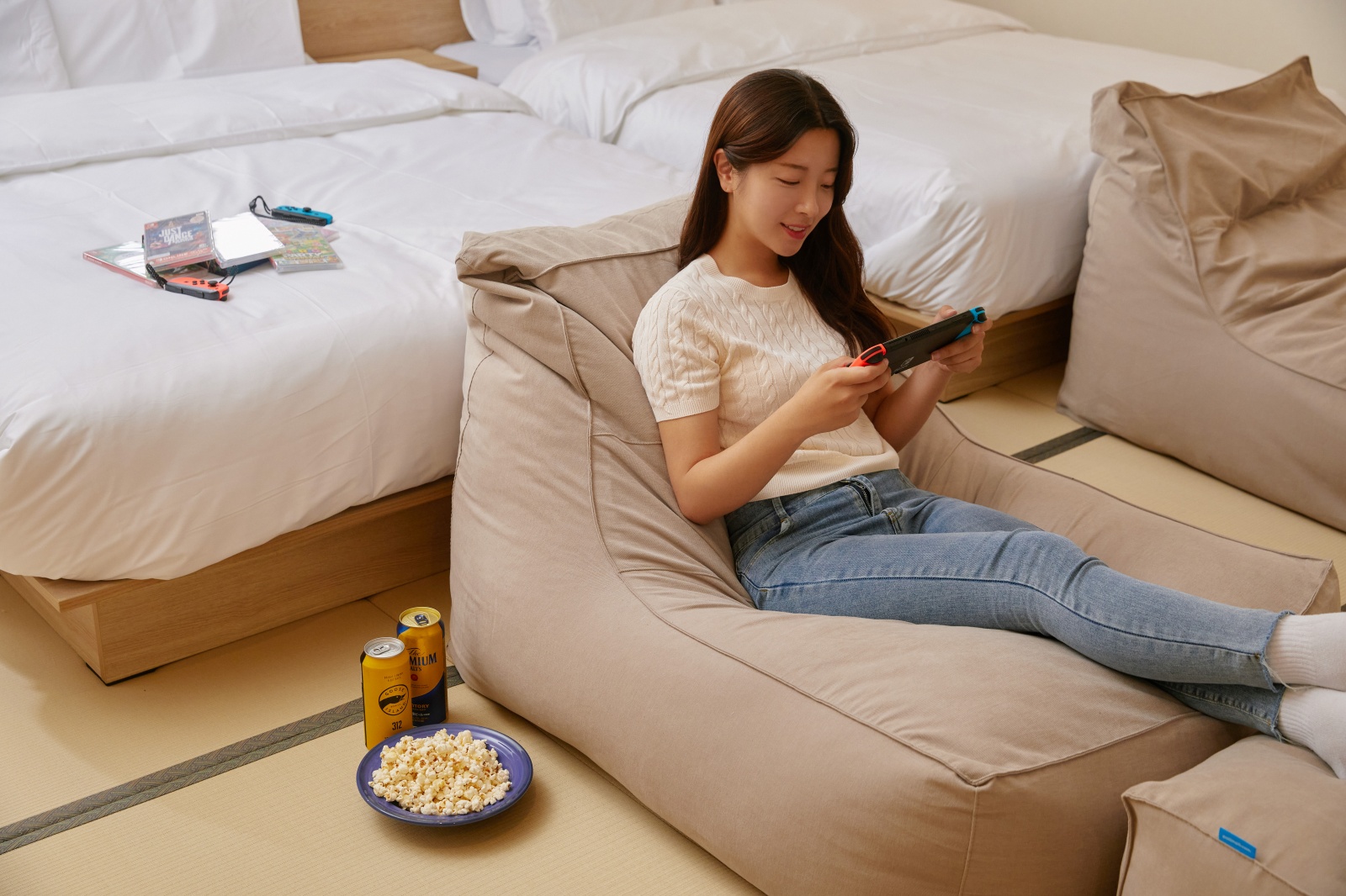 room detail thumbnail 1