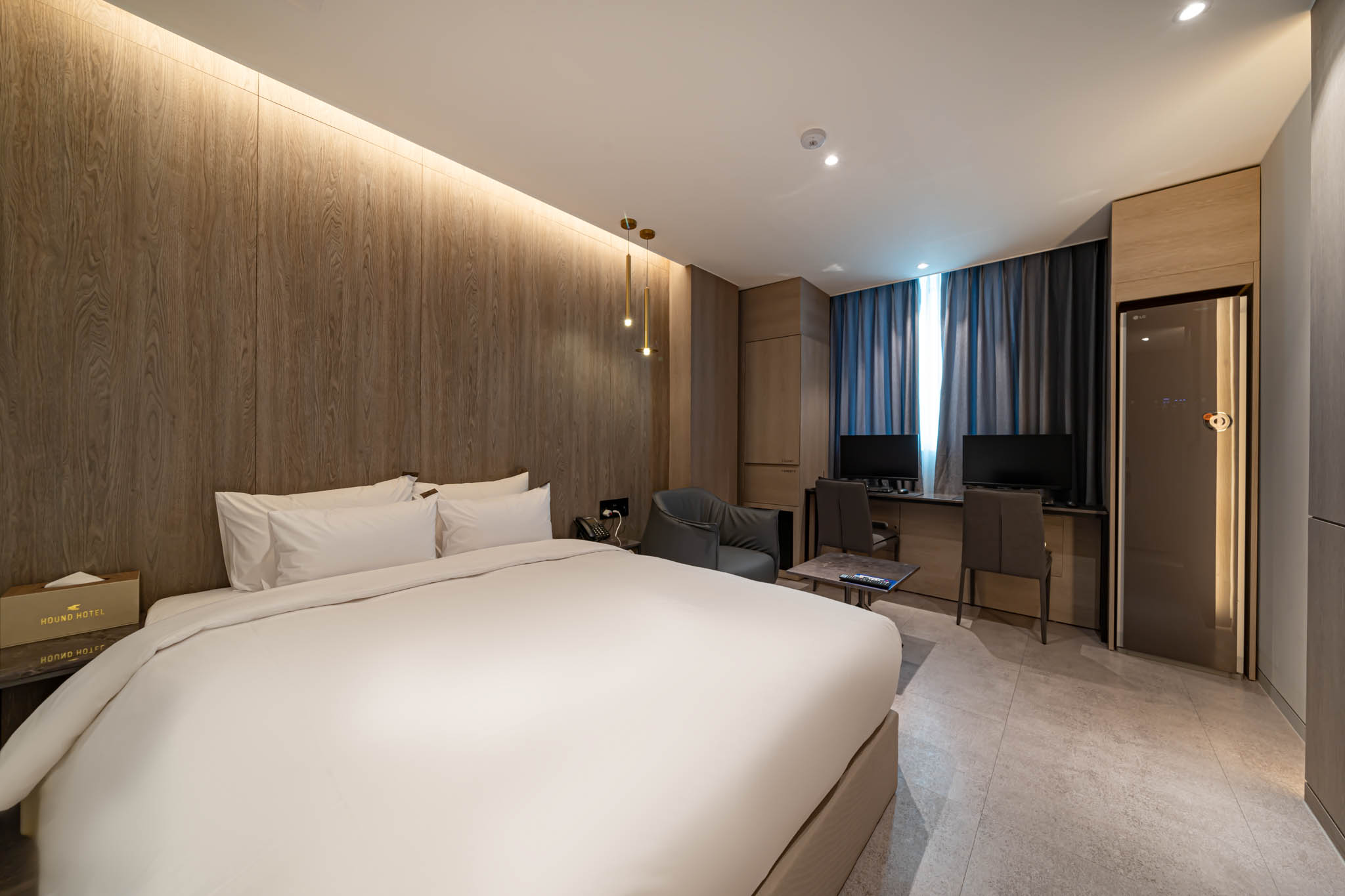 room detail thumbnail 0