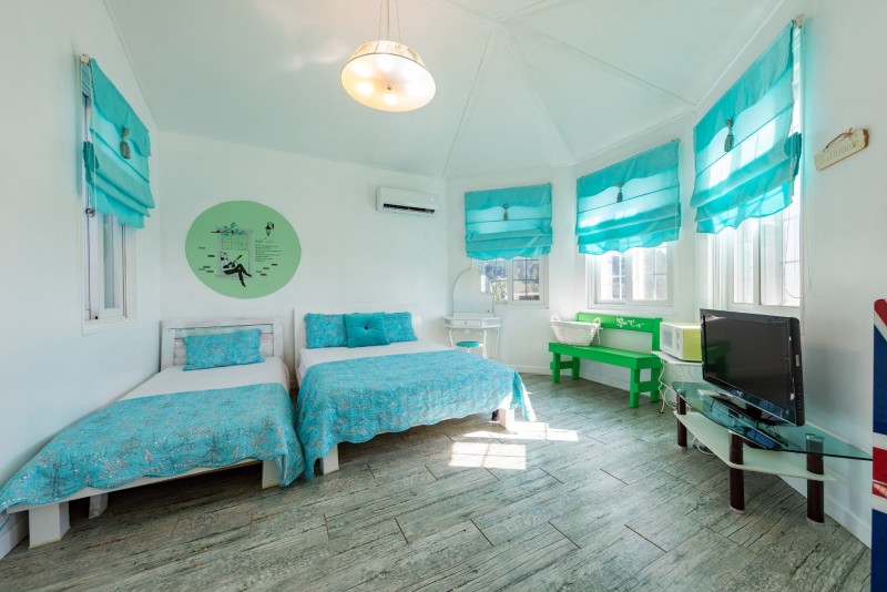 room detail thumbnail 0