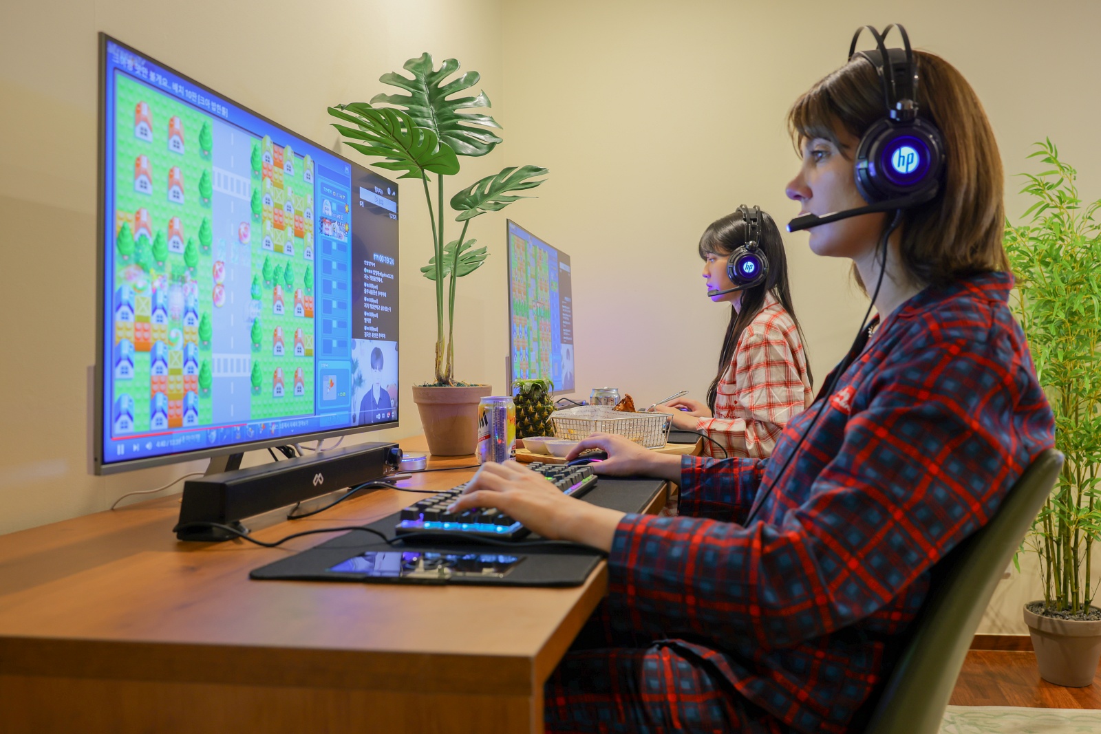 room detail thumbnail 2