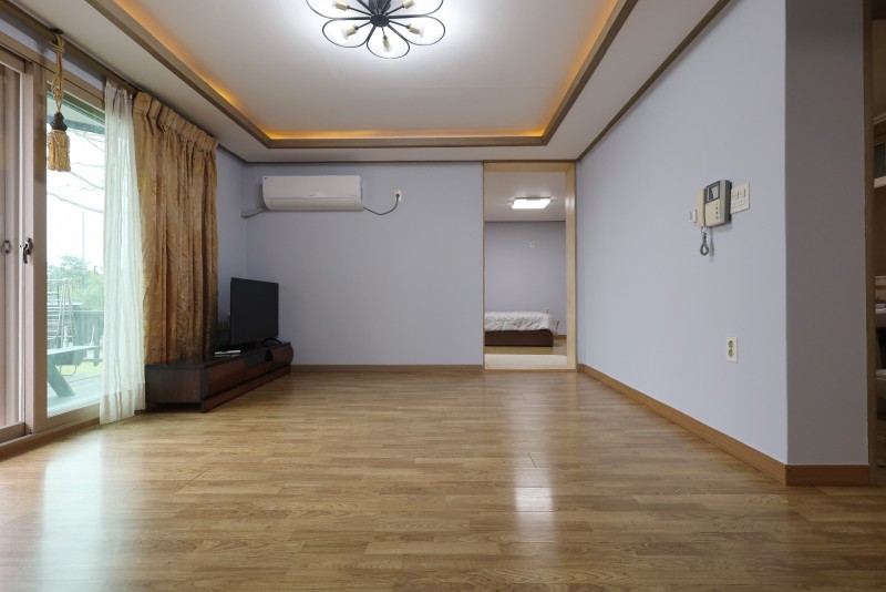https://yaimg.yanolja.com/v5/2024/10/24/10/671a1e8ae6a0a5.93460677.jpg