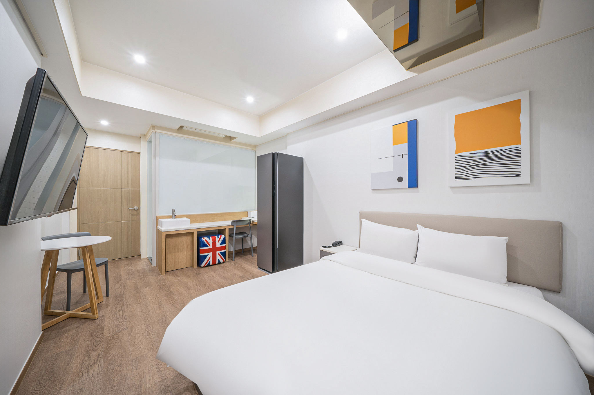 room detail thumbnail 0