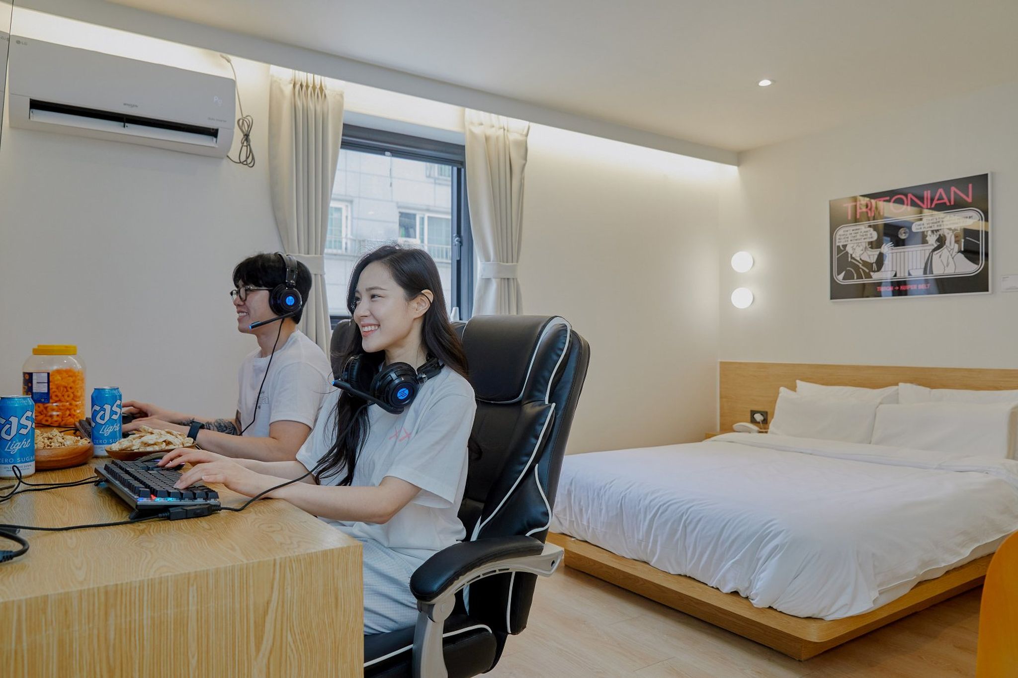 room detail thumbnail 1