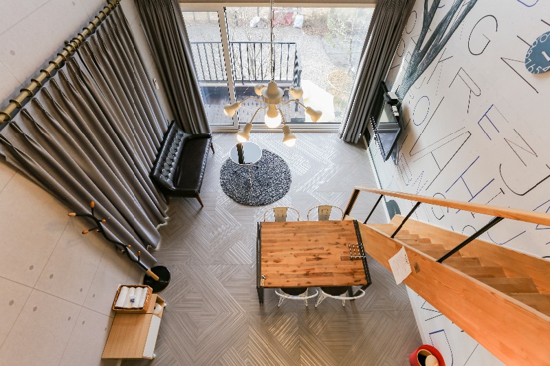 room detail thumbnail 1