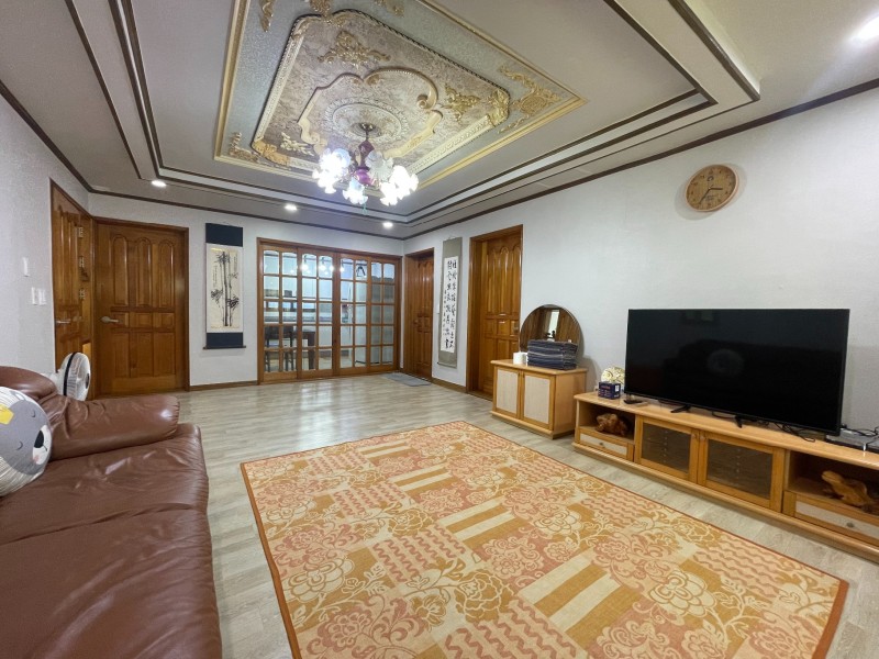 https://yaimg.yanolja.com/v5/2024/10/26/14/671cff458d0ce4.58902906.jpg