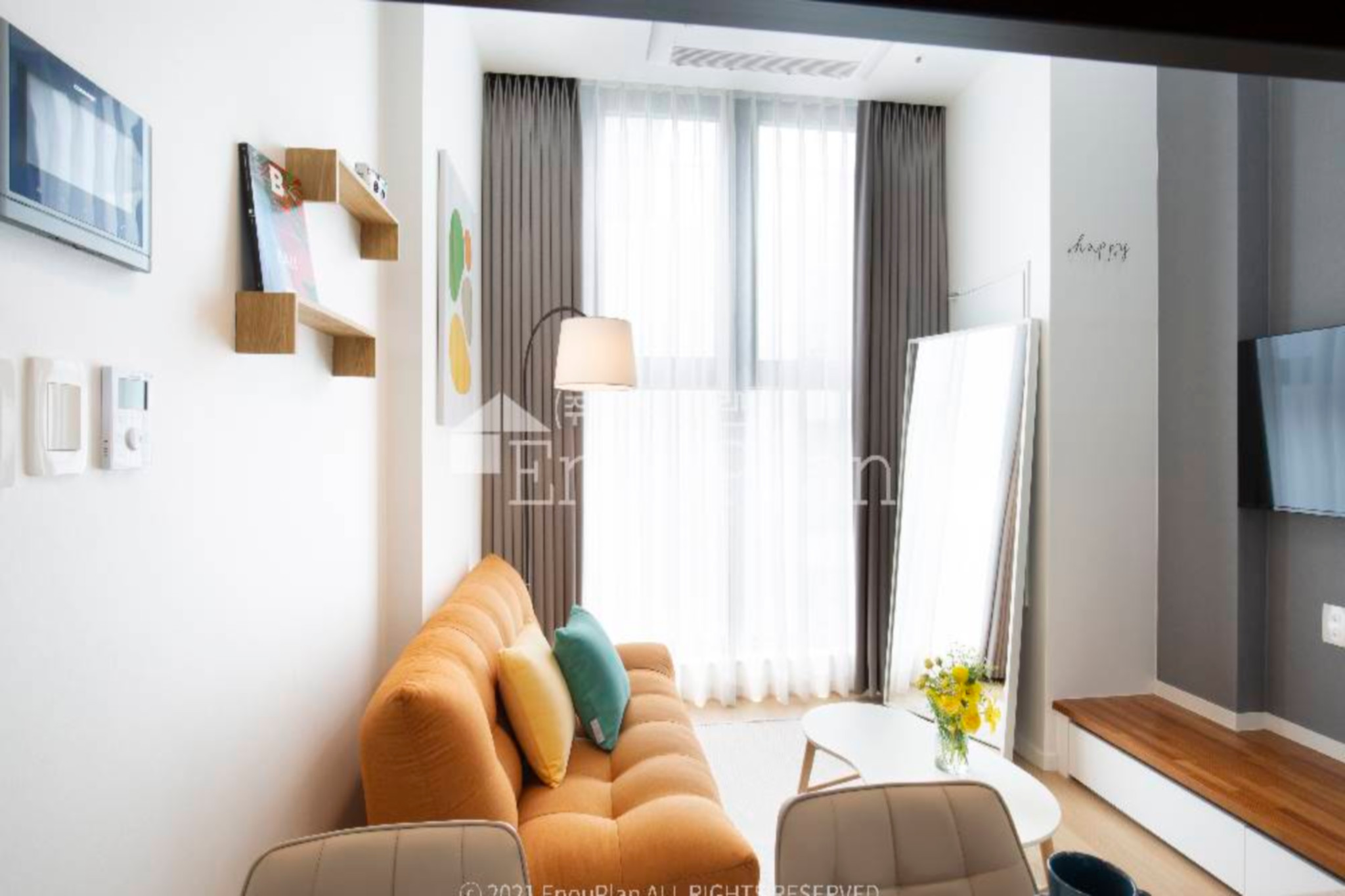 room detail thumbnail 2