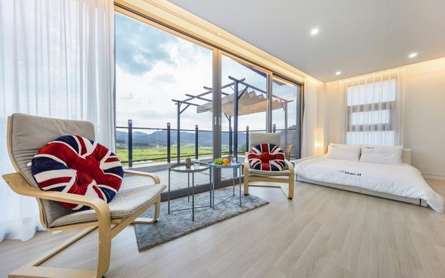 화순 더휴일캐슬펜션