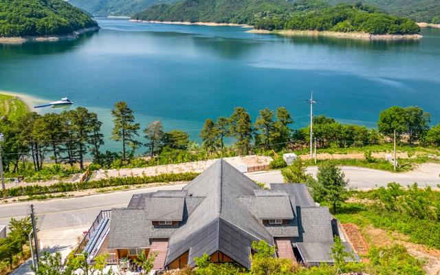 충주 충주호반펜션