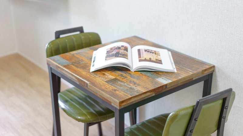 room detail thumbnail 2