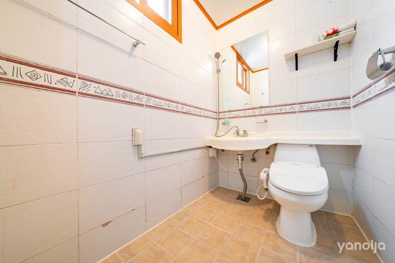 https://yaimg.yanolja.com/v5/2024/11/03/12/672770dfcb5593.79461432.jpg