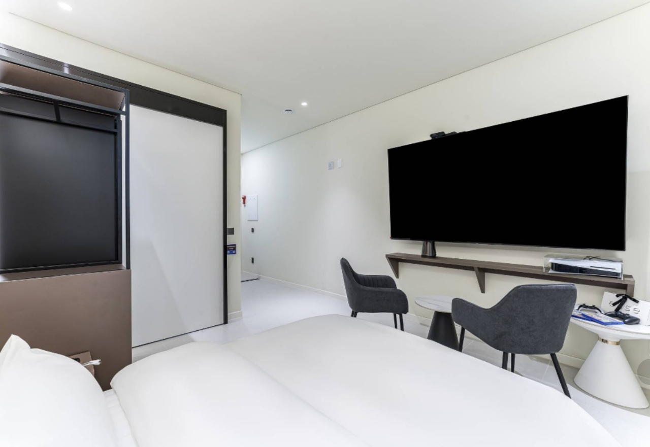 room detail thumbnail 0