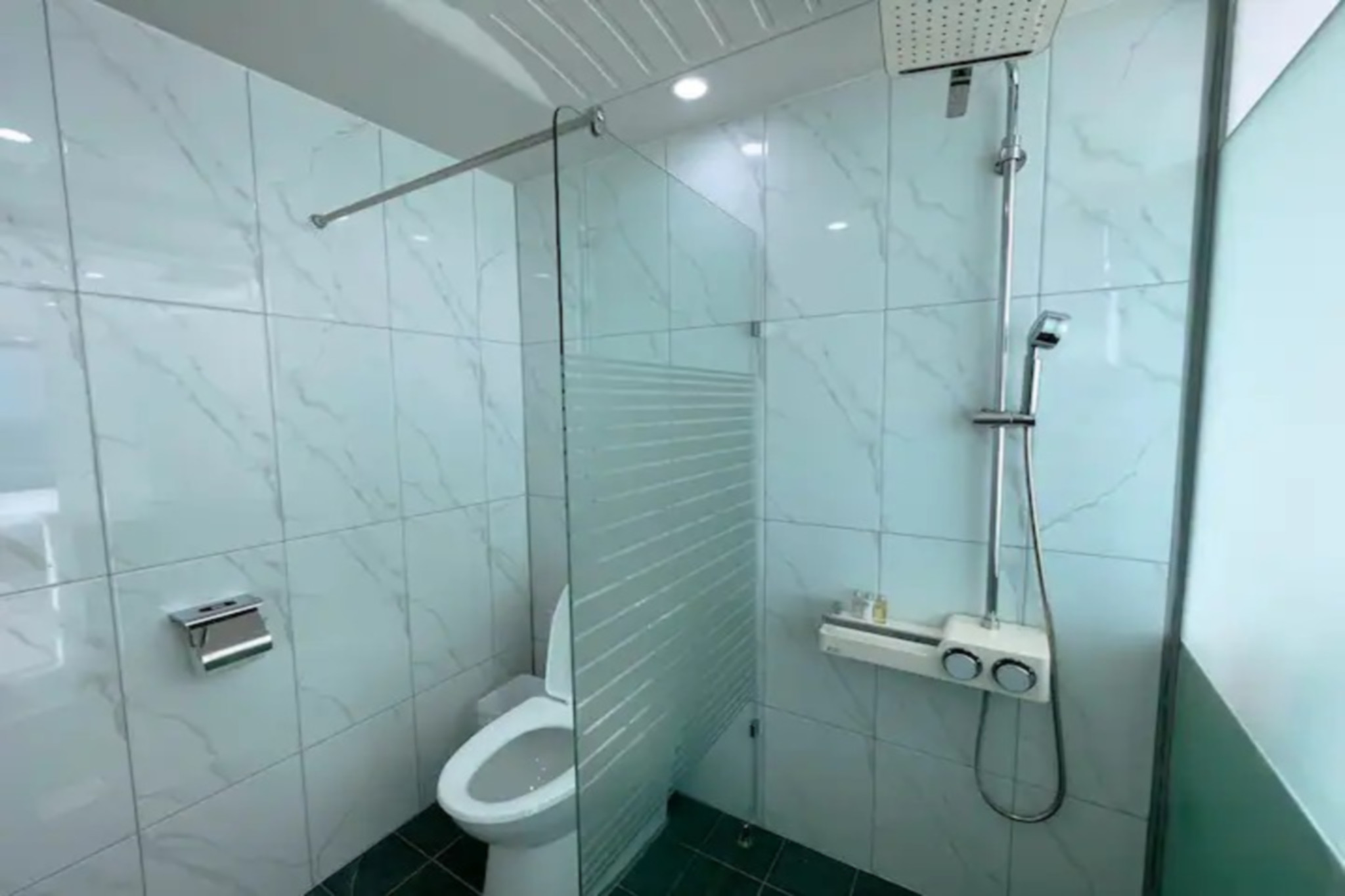 https://yaimg.yanolja.com/v5/2024/11/11/02/67316c595a0540.55494028.jpg