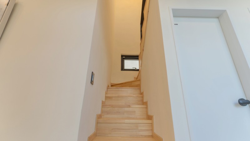 https://yaimg.yanolja.com/v5/2024/11/11/11/6731f10188d981.97975276.jpg