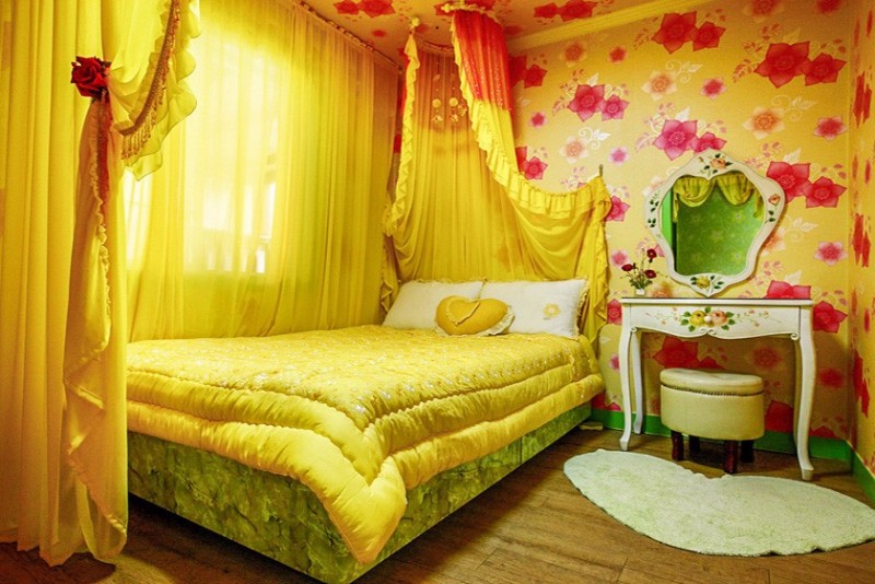 room detail thumbnail 1