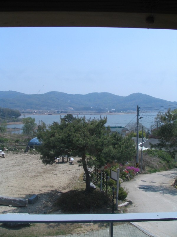 https://yaimg.yanolja.com/v5/2024/11/15/06/6736eff9192be6.93556178.jpg