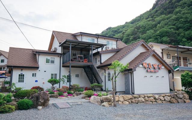 제천(월악산 송계 계곡) 덕주펜션