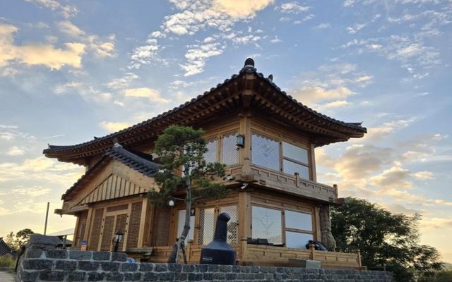 신안 아우라1004한옥펜션