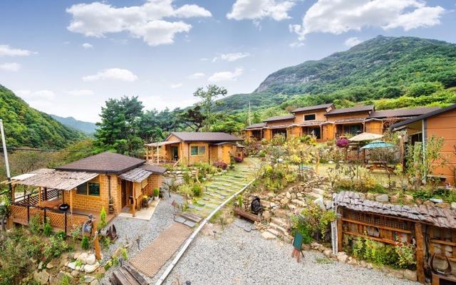 무주 흙집정원펜션