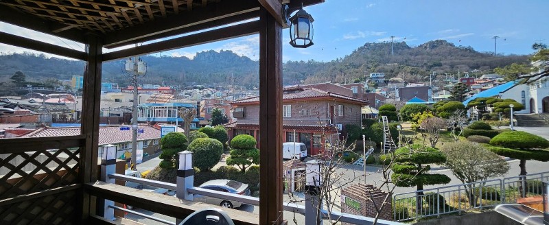 https://yaimg.yanolja.com/v5/2024/11/21/11/673f1f0e7dfed4.73132105.jpg