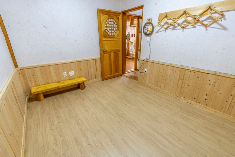 https://yaimg.yanolja.com/v5/2024/11/23/02/67413d3601cc86.73682866.jpg