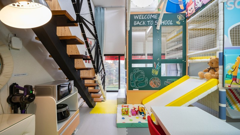 room detail thumbnail 2