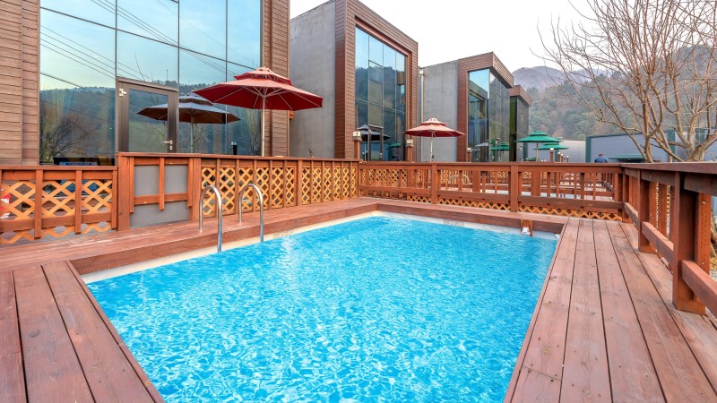 밀라노(월풀스파,애견동반, 단독수영장, 복층)