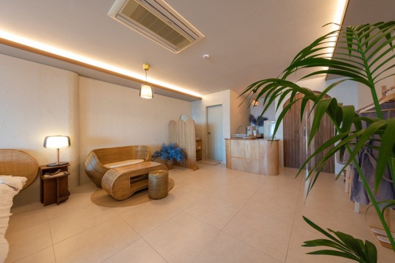 room detail thumbnail 0