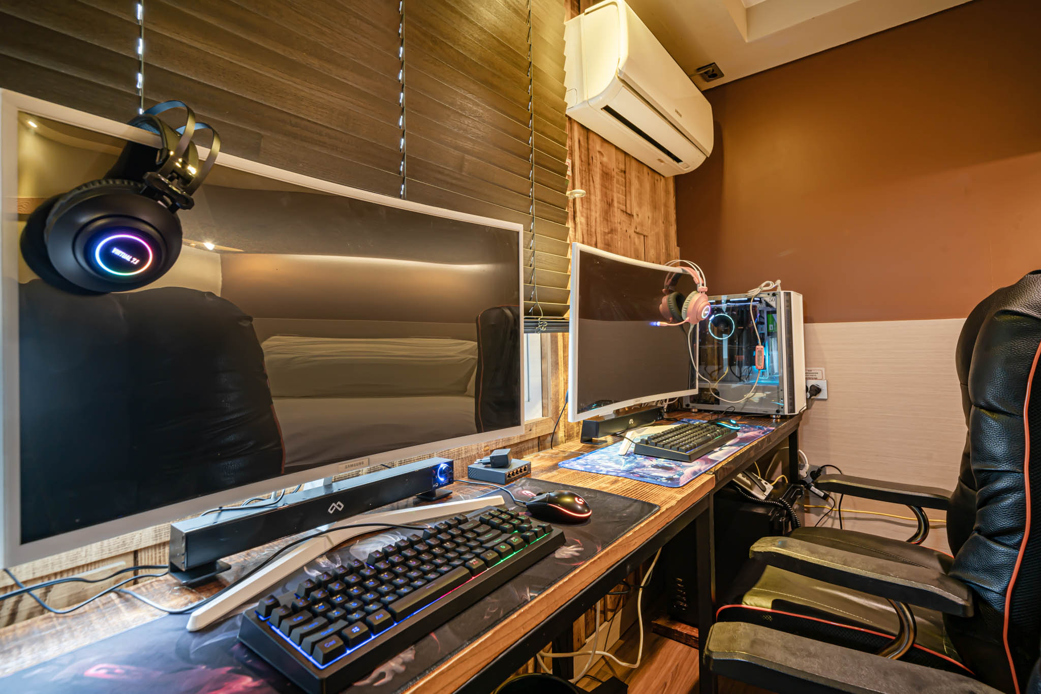 room detail thumbnail 2