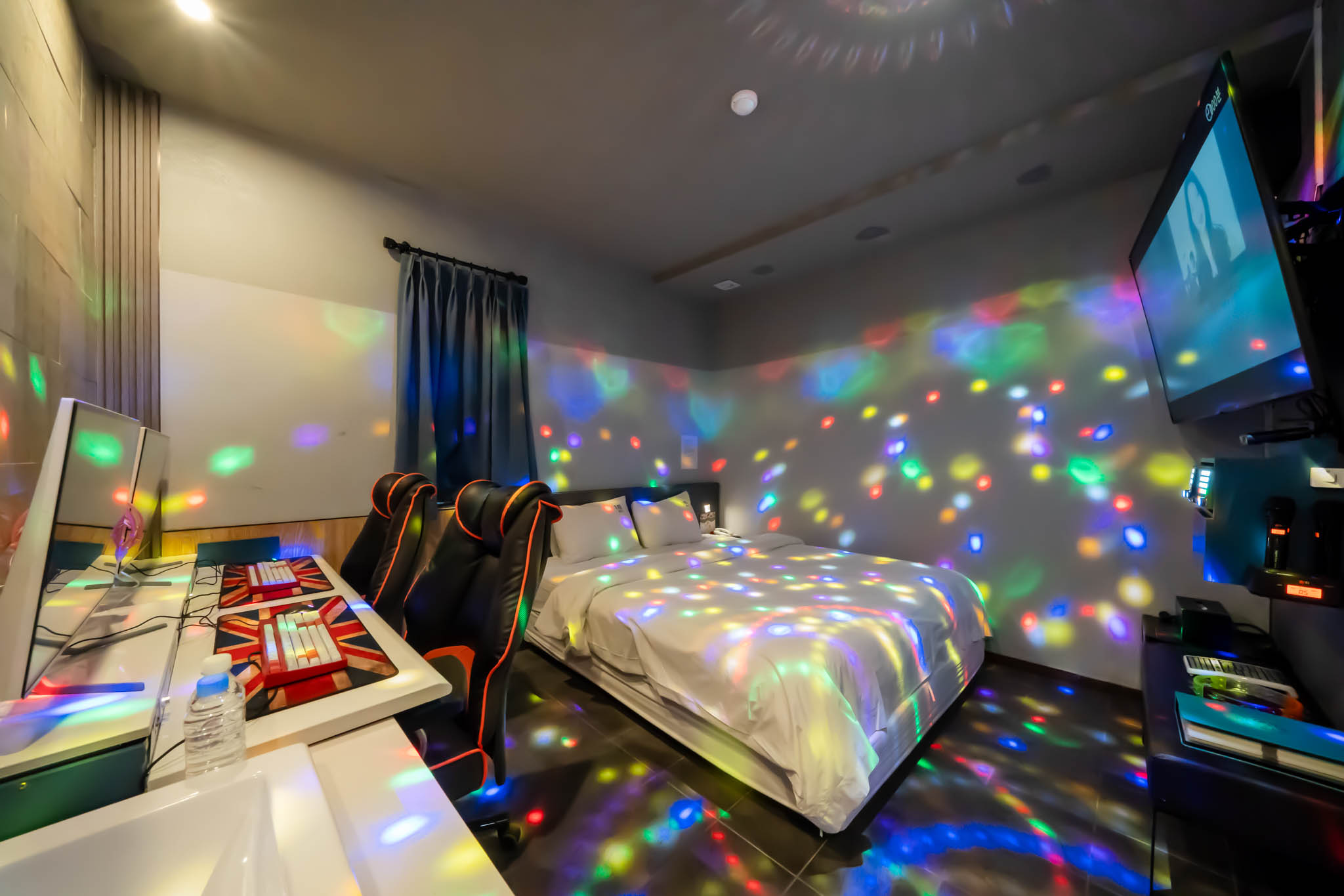 room detail thumbnail 0