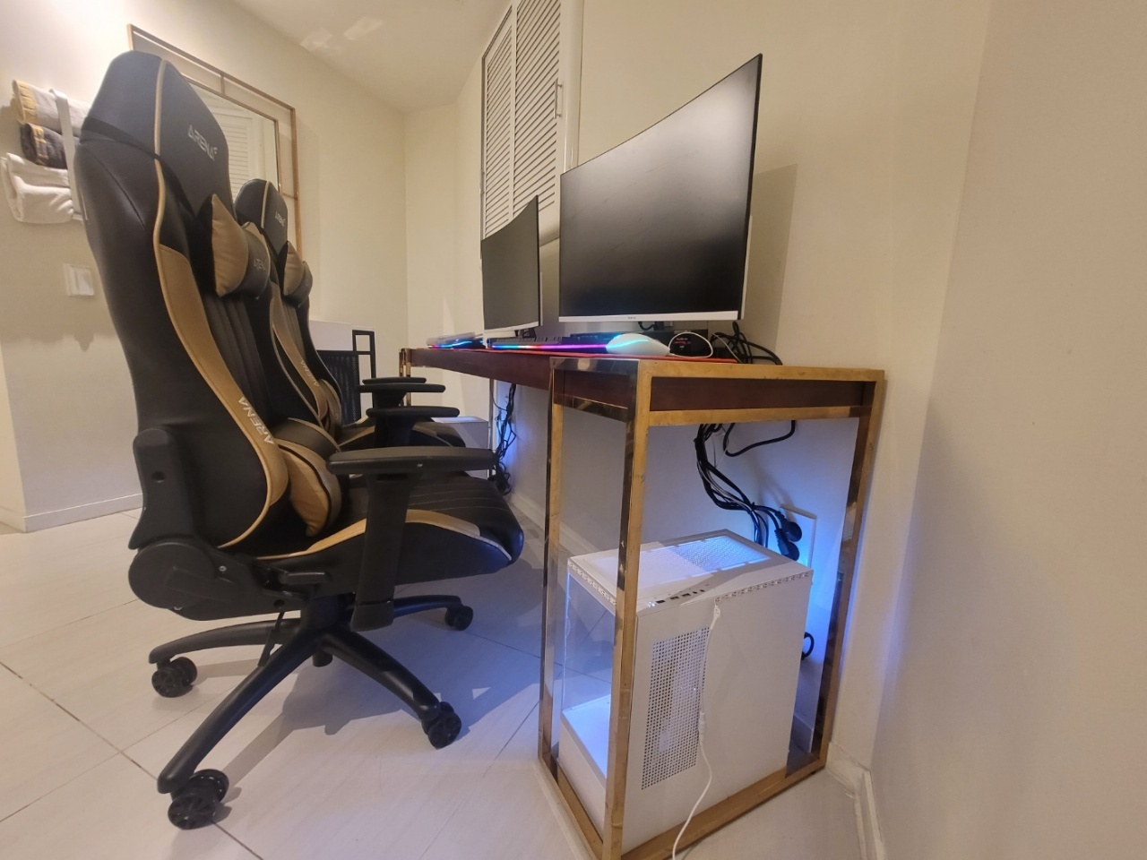 room detail thumbnail 1