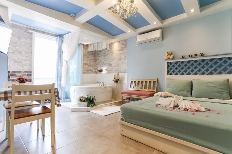 room detail thumbnail 0