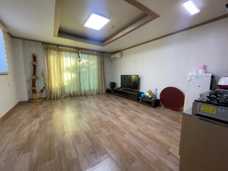 https://yaimg.yanolja.com/v5/2024/12/18/06/67626bb3aff3a6.29572884.jpg