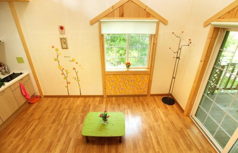 room detail thumbnail 2