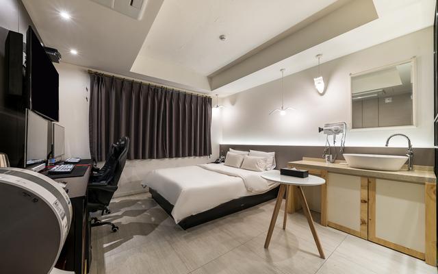 용인 YAJA 용인터미널점