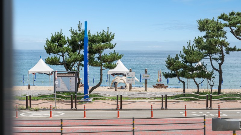 https://yaimg.yanolja.com/v5/2024/12/26/10/676d2d6ccb56a9.43865420.jpg