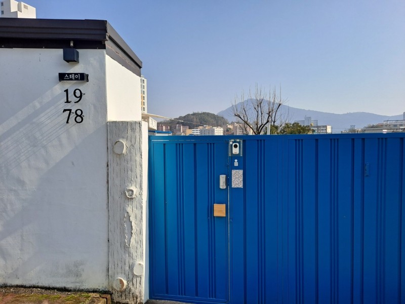 https://yaimg.yanolja.com/v5/2024/12/27/05/676e3b4a9c0892.78185034.jpg