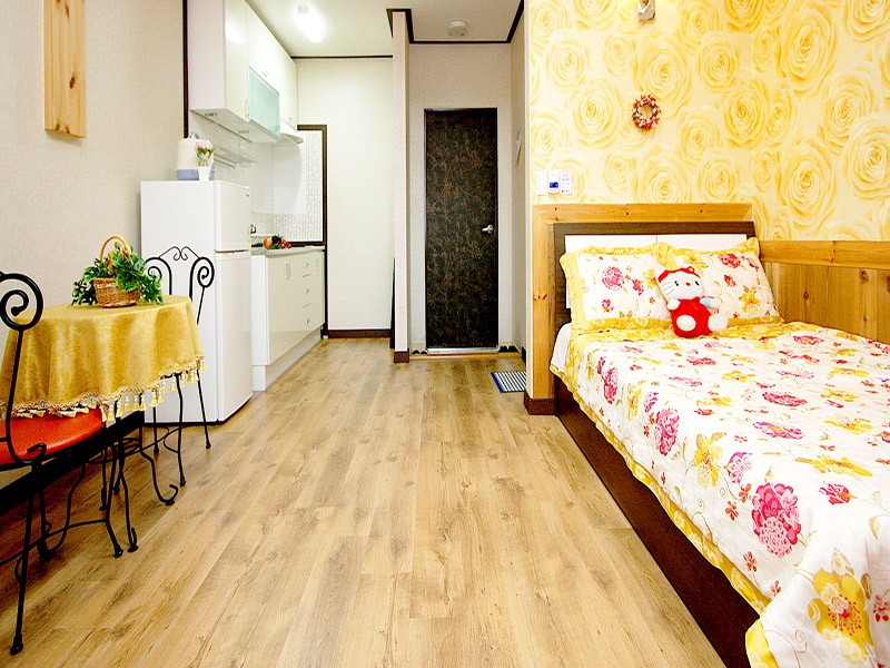 room detail thumbnail 0