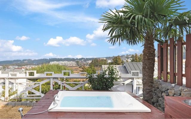 제주 달백스테이독채펜션