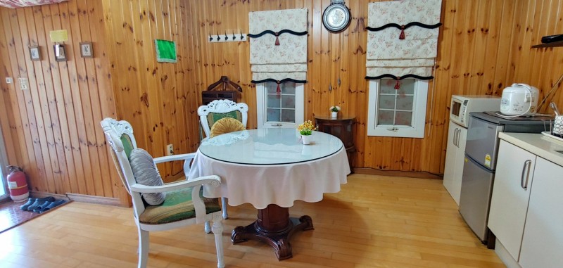 https://yaimg.yanolja.com/v5/2024/12/31/06/67738e5767a8e7.95819550.jpg