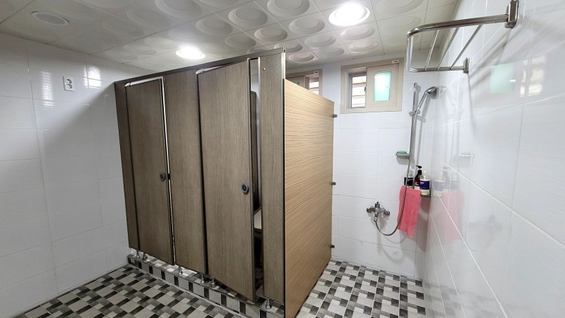 https://yaimg.yanolja.com/v5/2025/01/01/06/6774e25e4ec679.14415464.jpg