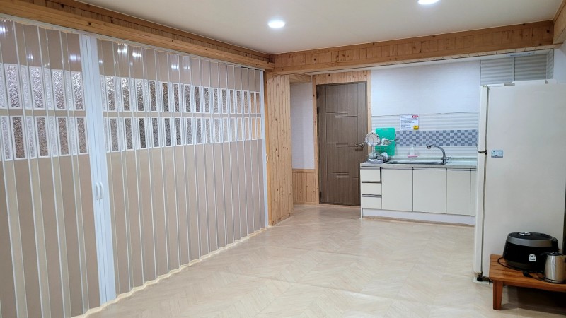 https://yaimg.yanolja.com/v5/2025/01/01/06/6774e2621a8f24.67582535.jpg