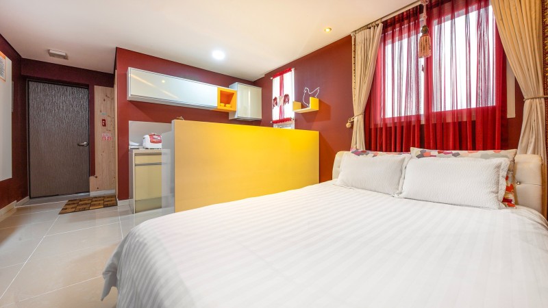 room detail thumbnail 0