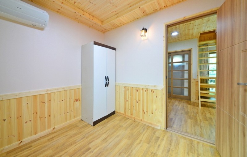 https://yaimg.yanolja.com/v5/2025/01/04/11/67791db415bfc9.53635675.JPG